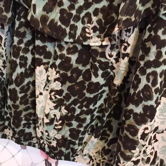 Torrid blouse - Picture 2 of 3